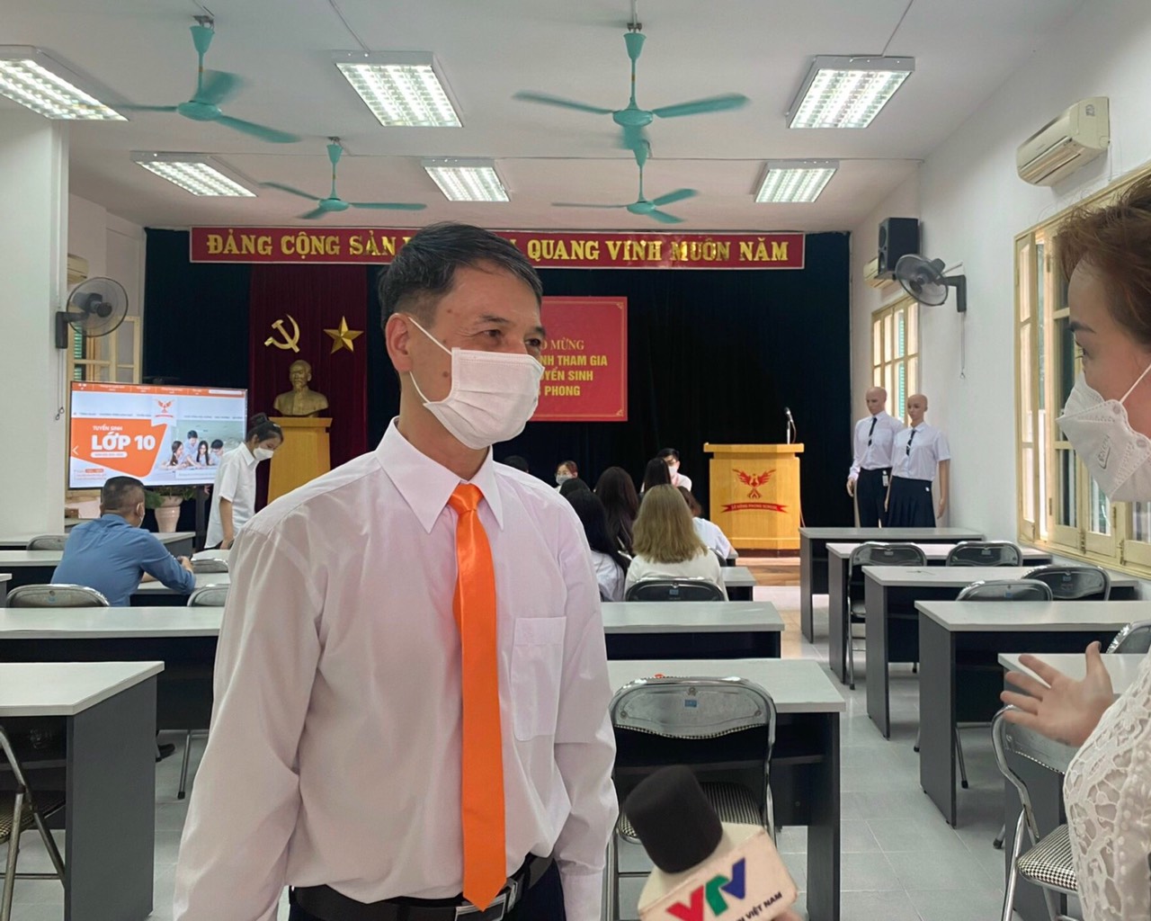 Hơn 45.000 học sinh sẽ không có suất vào lớp 10 trường công lập Hà Nội