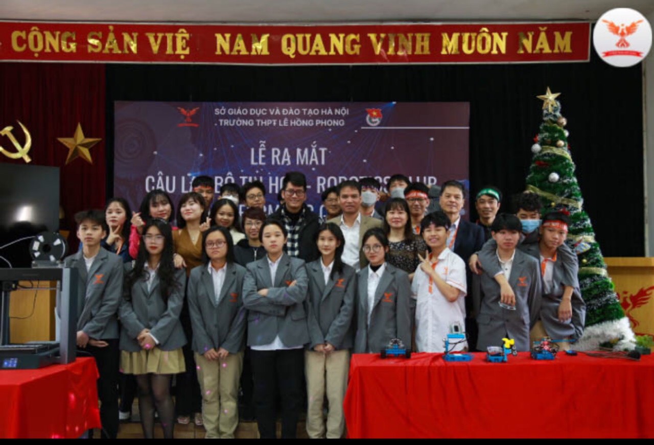 Lễ ra mắt CLB Robotics