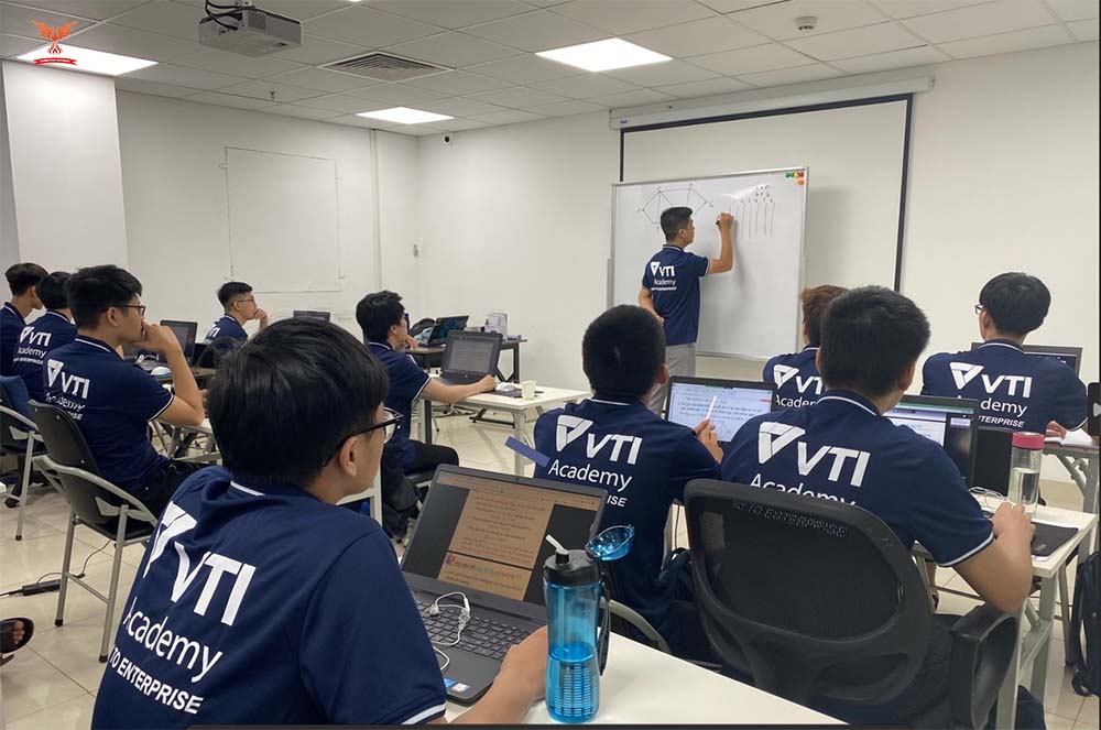 Top 15 Trung Tâm Dạy Lập Trình Chất Lượng Hàng Đầu Tại Hà Nội