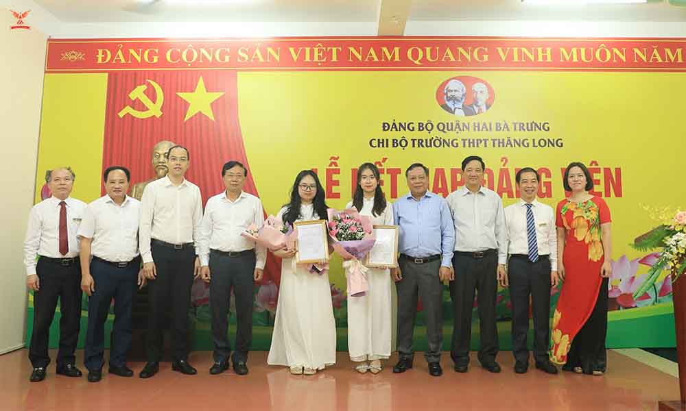 Đội ngũ giáo viên tại THPT Thăng Long Đội ngũ giáo viên tại THPT Thăng Long