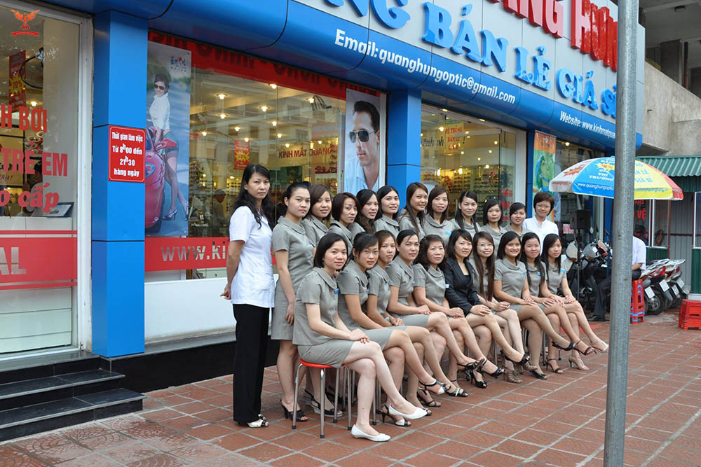 Kính Mắt Quang Hưng