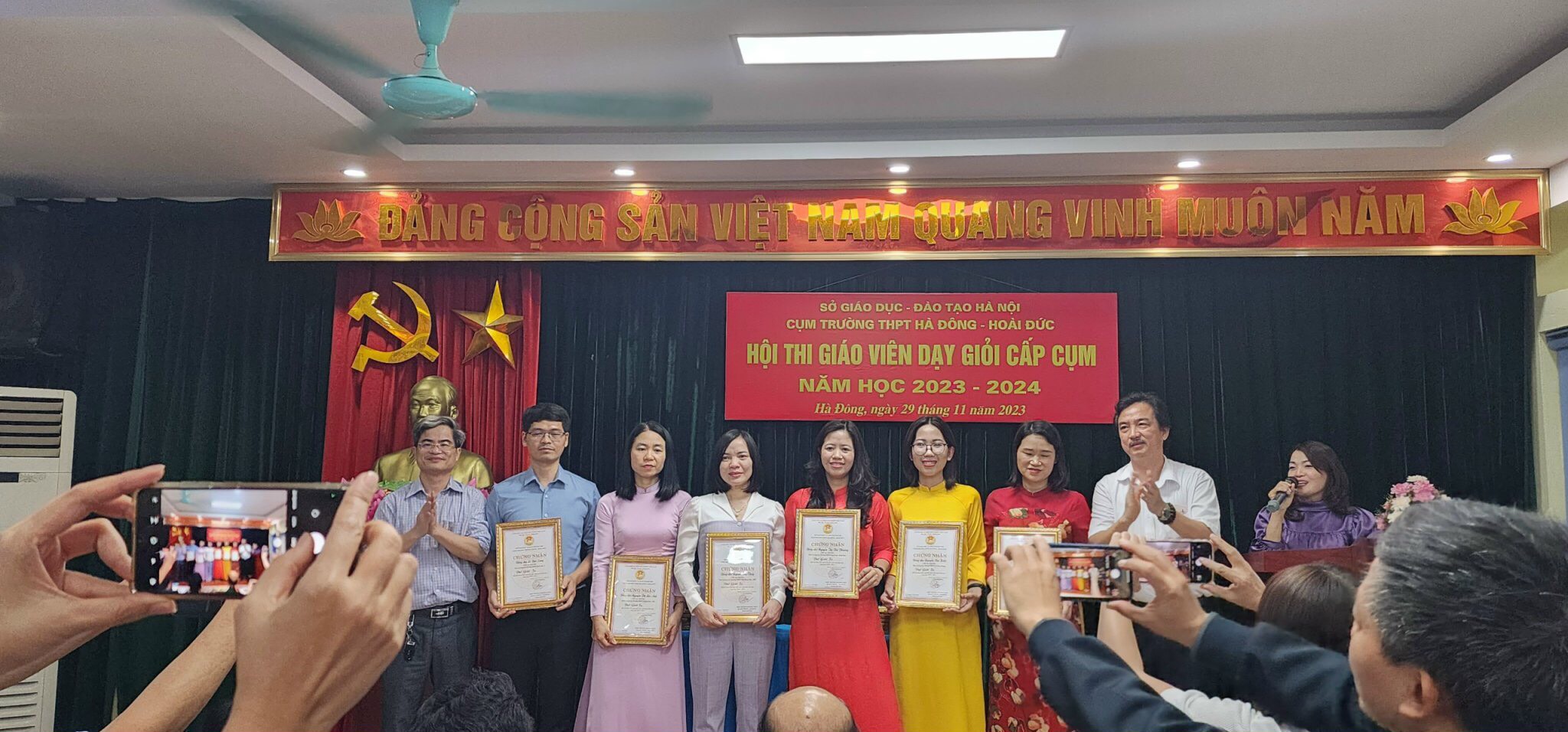 Cô Nguyễn Thu Hiền vinh dự nhận giải Ba của cuộc thi