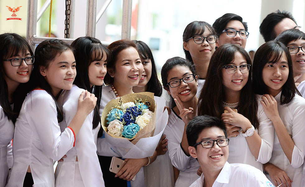 999+ Lời chúc 20/11 hay, ngắn gọn ý nghĩa nhất dành tặng thầy cô