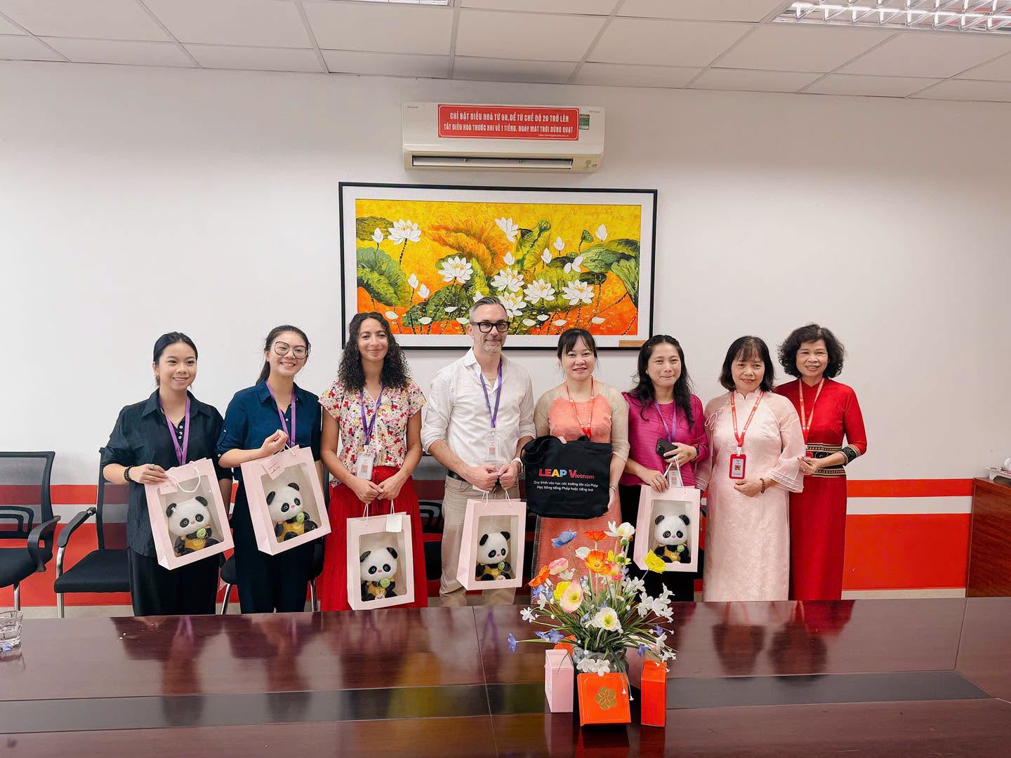 CÁC TRƯỜNG ĐẠI HỌC HÀNG ĐẦU CỦA PHÁP THĂM VÀ LÀM VIỆC TẠI TRƯỜNG THPT LÊ HỒNG PHONG